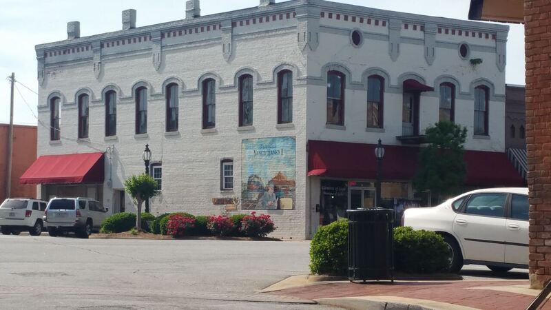This image shows a building in Barnesville Georgia.